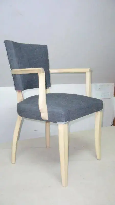 fauteuil modern gris et blanc